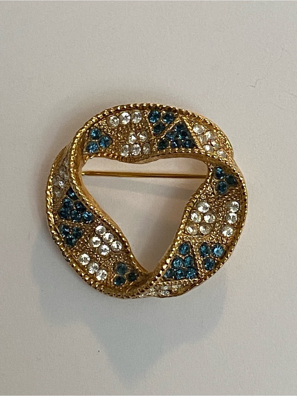 Vintage Sapphire Blue & Crystal Pavé Infinity Ribbon Loop Brooch - Unsigned